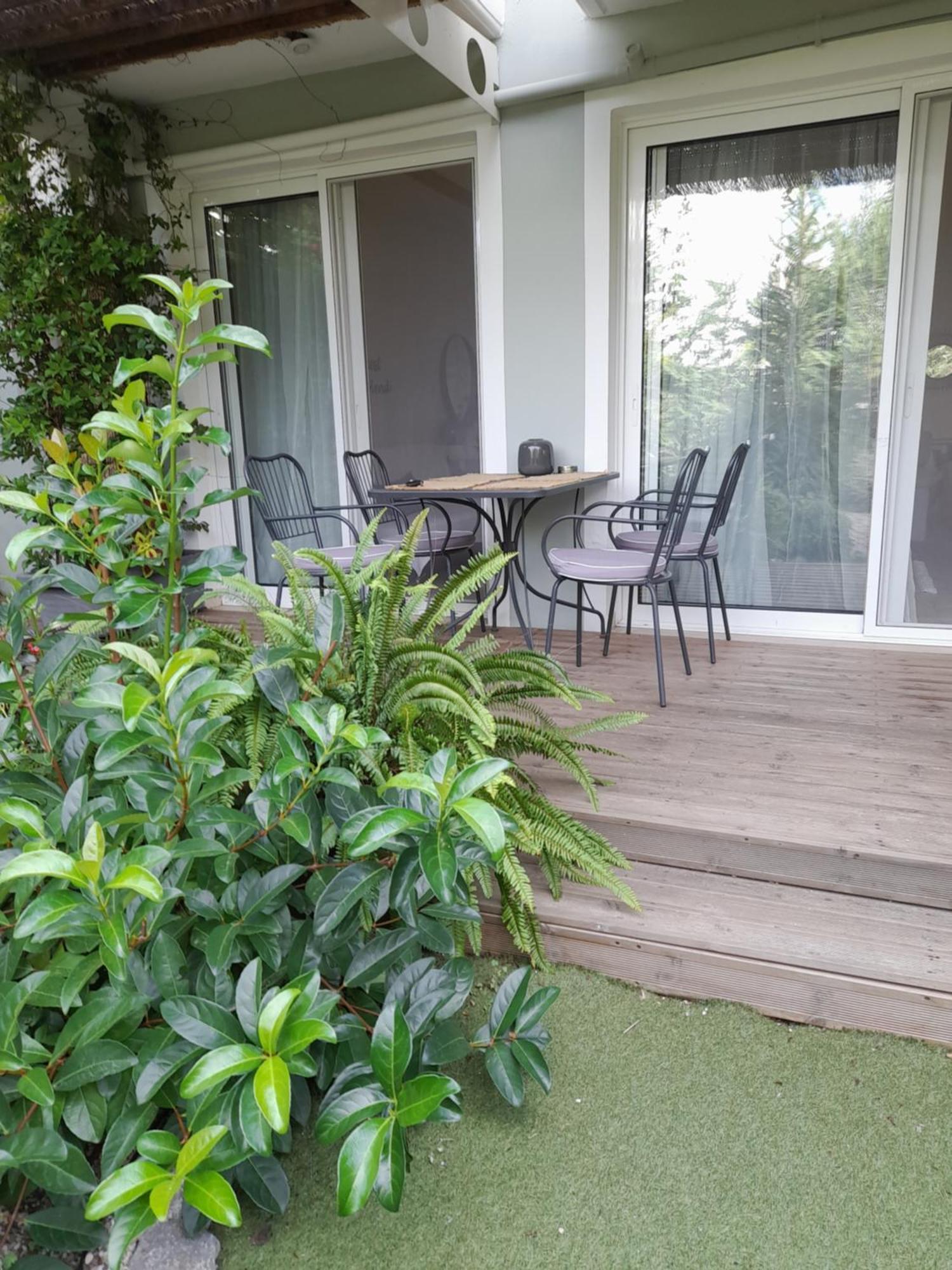 Apartment Garden By The Sea *