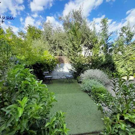 Apartamento Garden By The Sea Kalamata Exterior foto