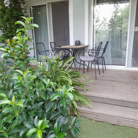 Apartamento Garden By The Sea Kalamata Exterior foto